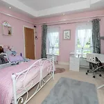 Mongalvin Villa