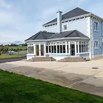 Mongalvin Villa
