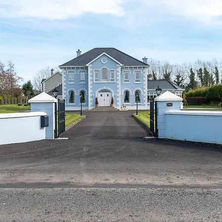 Mongalvin Вилла *